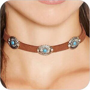 Leather woman's necklace